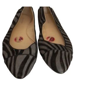 Calvin Klein 10 gray & black animal print calf hair flats like
